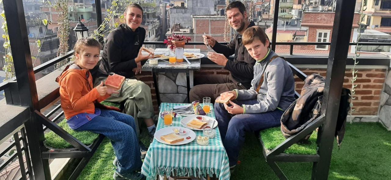 Lalitpur Looniva Guest House מראה חיצוני תמונה