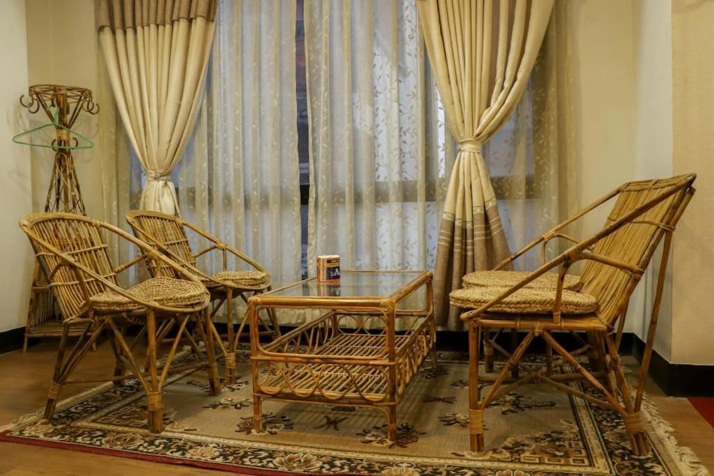 Lalitpur Looniva Guest House מראה חיצוני תמונה